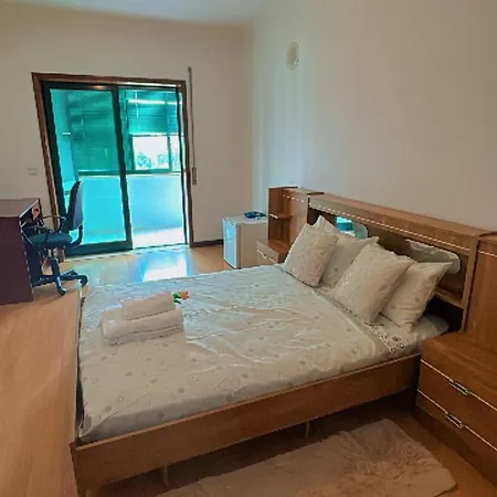 Duplo Com Varanda No Centro De